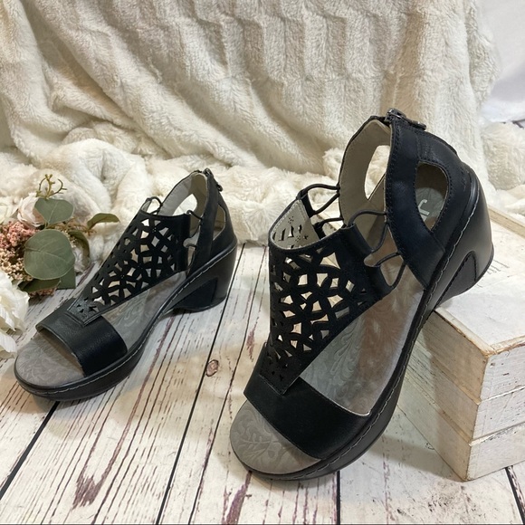 Jambu Shoes - Jambu by JBU wedge memory foam sandals NEW